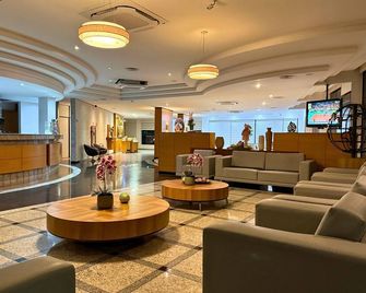 Continental Inn - פוז דו איגוואסו - לובי