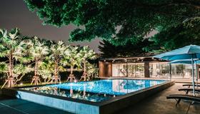 白金套房 - 曼谷 - 曼谷 - 游泳池