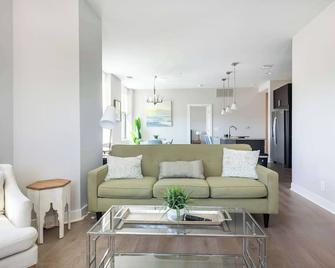 2b 2ba Luxury Downtown Suite Rooftop Deck & Gym - Baltimore - Phòng khách