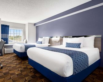 Microtel Inn & Suites by Wyndham Lincoln - Lincoln - Bedroom