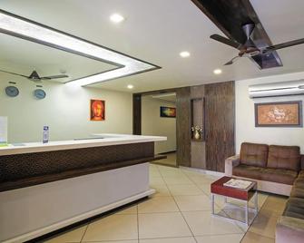 Itsy Hotels N Square - Vijayawada - Lễ tân