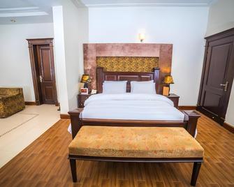 Shelton House - Peshawar - Bedroom
