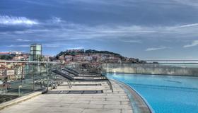 Vip Executive Eden Aparthotel - Lisbon - Pool