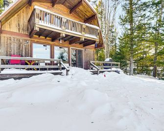 Million-Dollar View Waterfront Cabin in Bridgton! - Bridgton