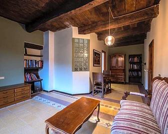 Palazzo de' Farrocco - Castel San Vincenzo - Sala de estar