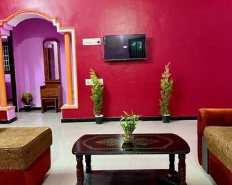 Charming 2-bedroom villa with WiFi and AC in wonderful Kovaipudur - Coimbatore - Lobby