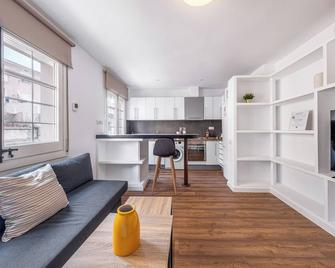 Caliu Apartments Barcelona - Fira - Hospitalet de Llobregat - Sala de estar