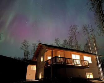 Reed Lake Northstar Cabin - Wasilla - Building