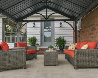 Tullahoma Vacation Rental 8 Mi to Lynchburg! - Tullahoma - Patio