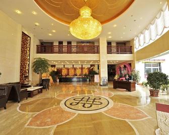 Shangri-La Original Density Hotel - Diqing - Lobby