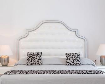 Grand Beach Hotel - מיקונוס - חדר שינה