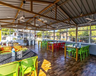 Rc Gir Resort - Sasan Gir - Ресторан