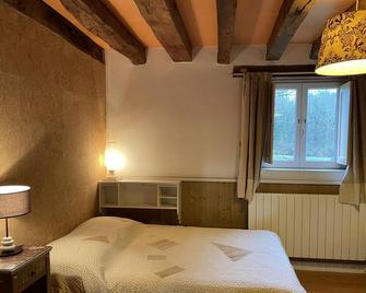 Gite Noyant-d'Allier, 3 bedrooms, 9 persons - Tronget - Habitación