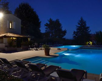 Charembeau - Forcalquier - Pool