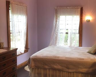 Family Beach Time -9 Bedroom Home By The Sea - 1 Min Walk To The Beach. Fun! - Plymouth - Chambre