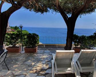La Maliosa D' Arienzo - Positano - Patio