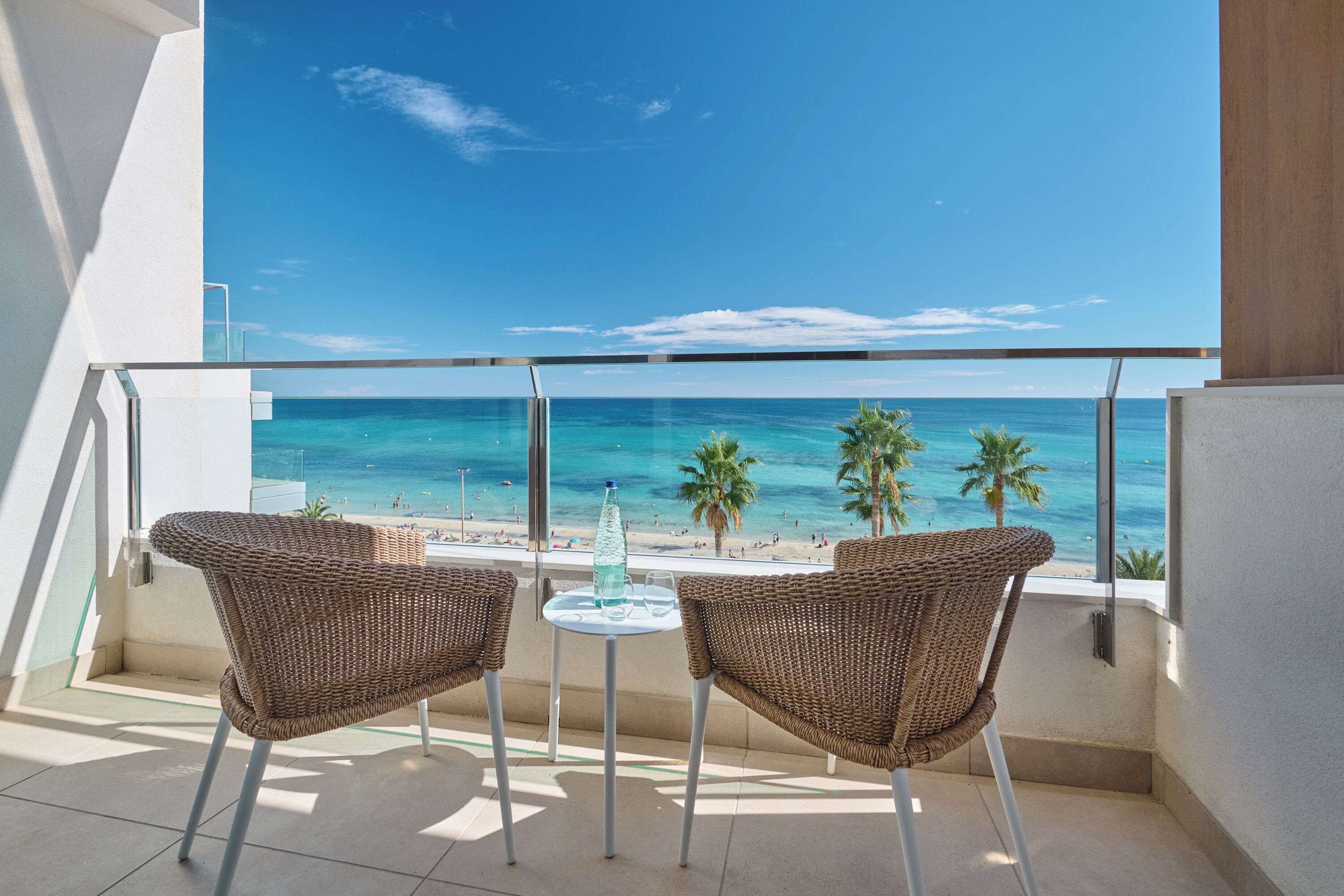 هيبوتيلز دون خوان - كالا ميلور - شرفة