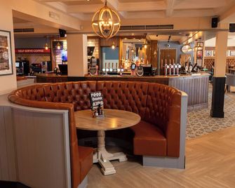 Weathervane Hotel by Greene King Inns - Stoke-on-Trent - Bar