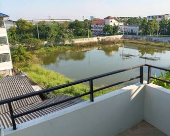 Comfy Hotels Suvarnabhumi Airport - Mueang Samut Prakan