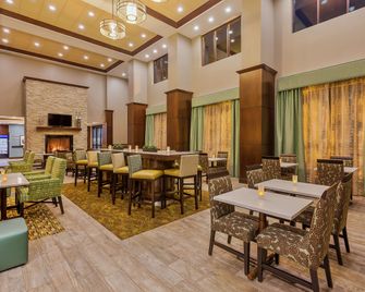 Hampton Inn & Suites Bend - בנד - מסעדה