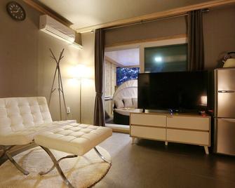 Gangneung Gyeongpodae Wynn - Gangneung - Living room
