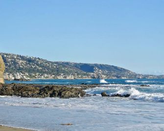 Laguna Shores Studio Suites - Laguna Beach