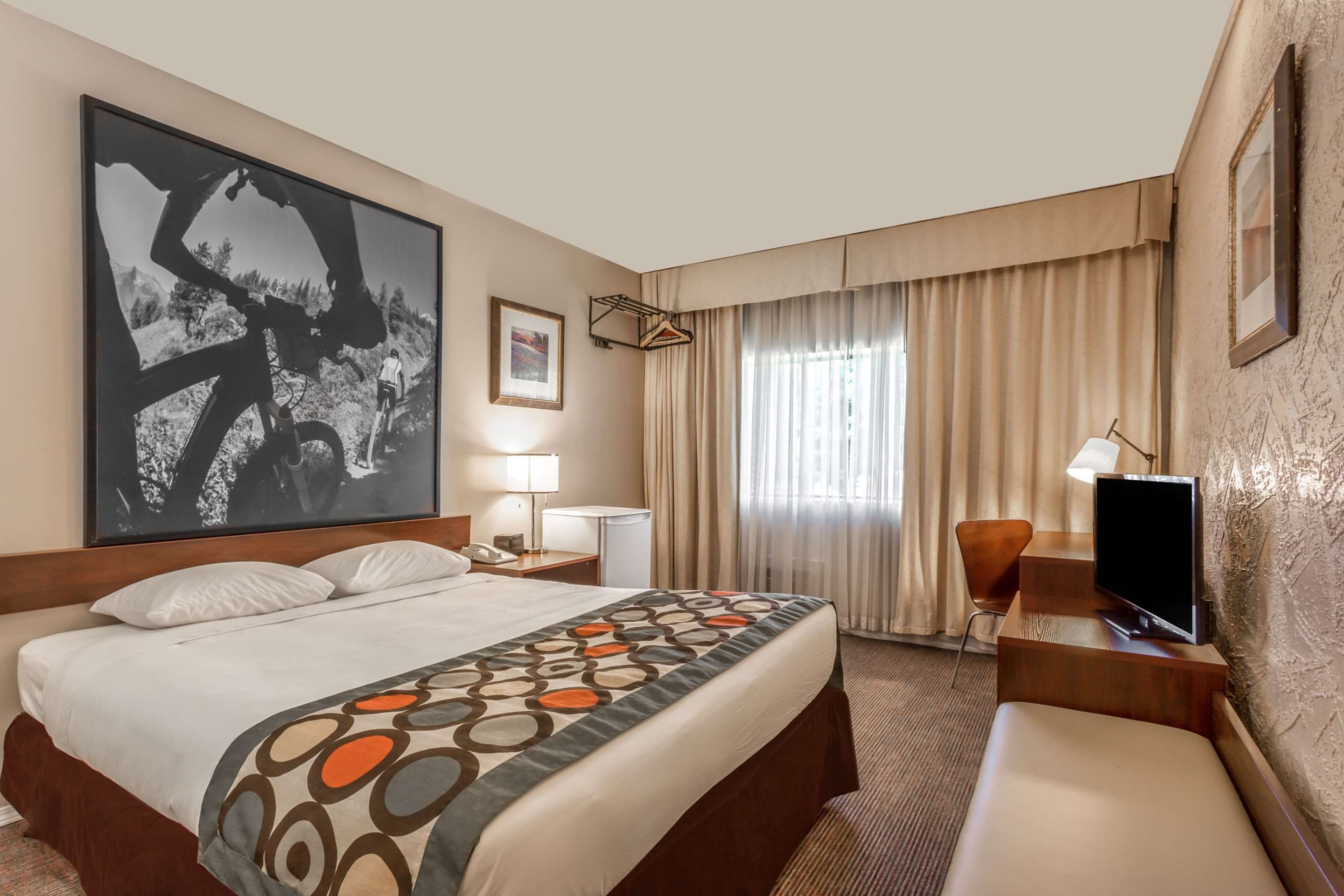 Bedroom view of Super 8 by Wyndham Duncan