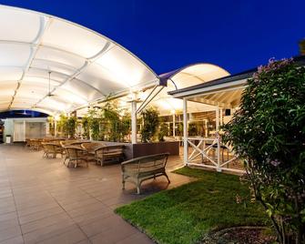 Shamrock Gardens Motel - Mackay - Patio