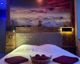 Private room - Raddon-et-Chapendu - Ložnice