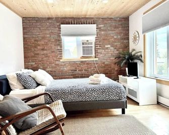 L'Escapade Champlain - 2 Min Falls - Free Parking - Boischatel - Slaapkamer