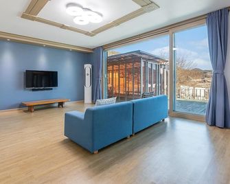 Gapyeong Mois - Gapyeong - Sala de estar