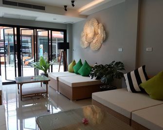 Phangan Pearl Villa - Ko Pha Ngan - סלון