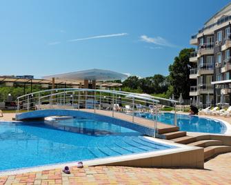 Emberli - Lozenets - Pool