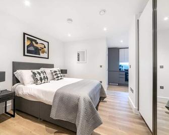 Modern and Stylish Studio Apartment in East Grinstead - East Grinstead - Bedroom