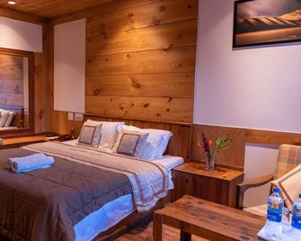 Hotel The Conifer - Manali - Bedroom