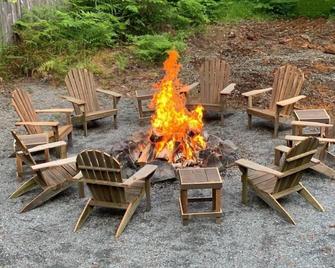 Aspen Cabin - Packwood - Patio