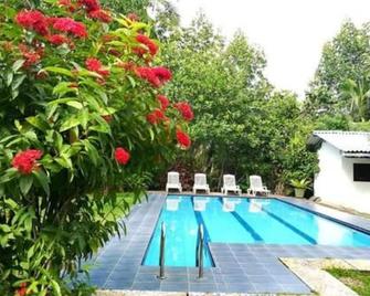 Villa Gaetano Unawatuna - Unawatuna - Pool