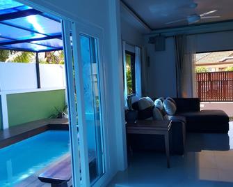 baan samkong pool house - Ko Kaeo - Obývací pokoj