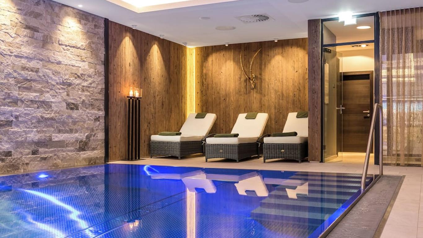 Alpenparks Hotel & Apartment Taxacher