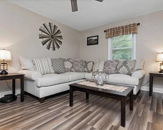 Afton escape centrally located on the brew trail - Afton - Sala de estar