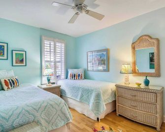 Key West Casa By Avantstay Communal Pool Bbq Patio Near Duval Street Week Long Stays Only - Key West