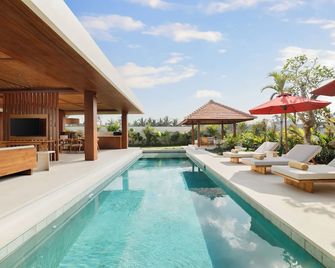 Amarta Beach Retreat by Nakula - Tabanan - Pool