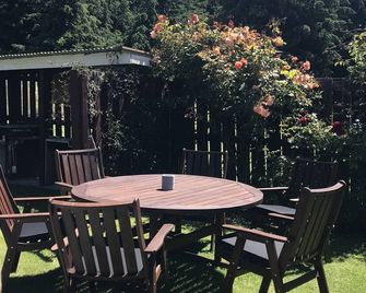 Kiwi Batch. In the heart of Omarama. - Omarama - Patio