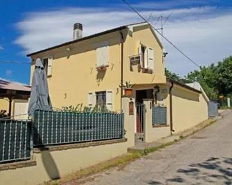 B&B Il Giardino - Tavullia - Building