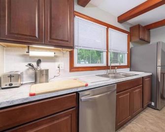 Home in Hamburg, NY. - Hamburg - Кухня