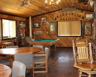 Kara Creek Ranch - King Bed Cabin with Kitchen #6 - Sundance - Cocina