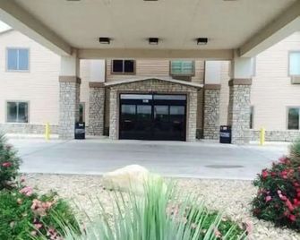 The Sagebrush Hotel - Crystal City - Building