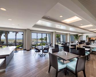 Island House Hotel Orange Beach - a DoubleTree by Hilton - אורנג' ביץ' - מסעדה