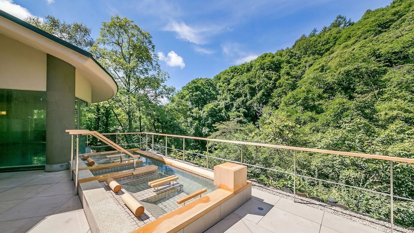 蓼科グランドホテル滝の湯