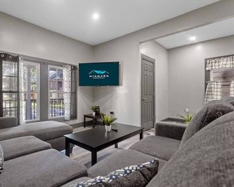 Cozy 6BR 2 Bath close to Falls & Casino - Niagara Falls